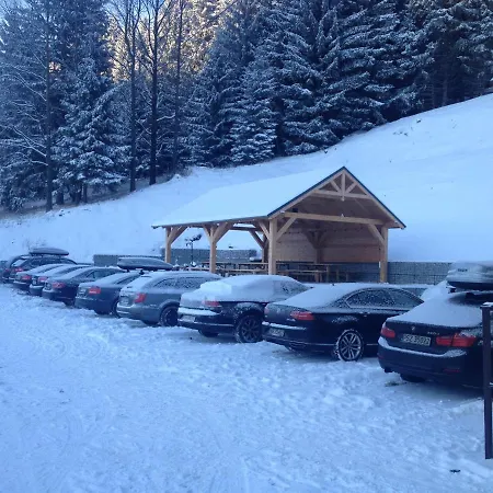 ベッド・アンド・ブレックファスト Zlote Gory - Czarna Gora シェンナ