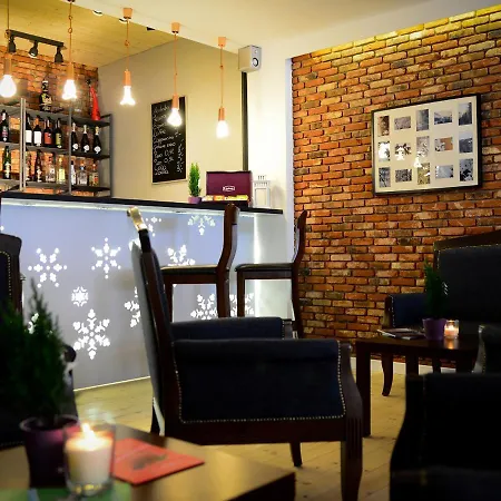 Zlote Gory - Czarna Gora 3* سيينا