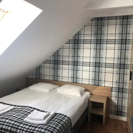 Zlote Gory - Czarna Gora 3* سيينا