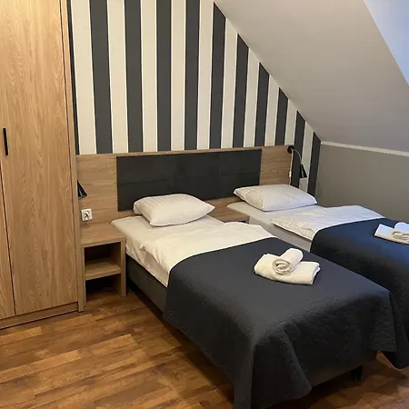 Zlote Gory - Czarna Gora ベッド・アンド・ブレックファスト 3*