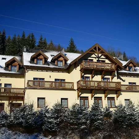 فندق مبيت وإفطار Zlote Gory - Czarna Gora سيينا