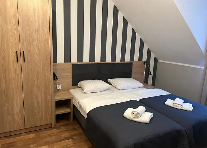 Złote Góry - Czarna Góra Alojamento de Acomodação e Pequeno-almoço Sienna (Klodzko)