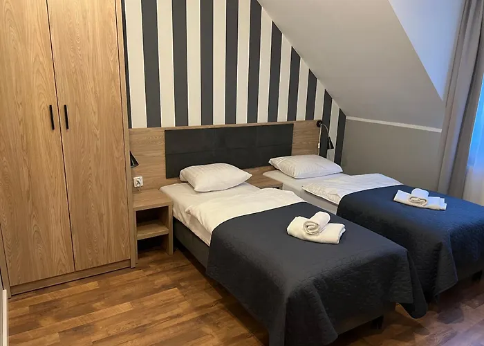 Złote Góry - Czarna Góra Alojamento de Acomodação e Pequeno-almoço 3*